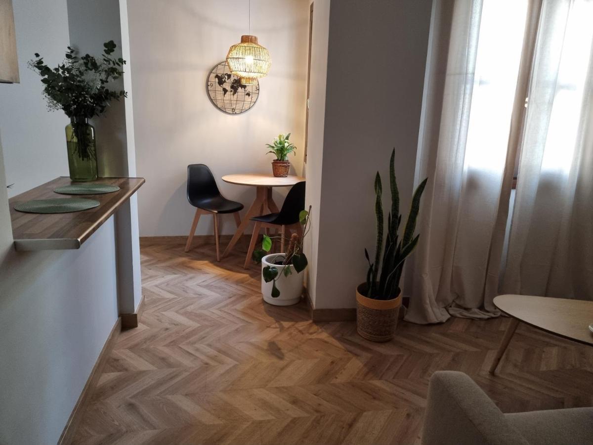 Cozy Apartment In The City Center Granada Exterior foto